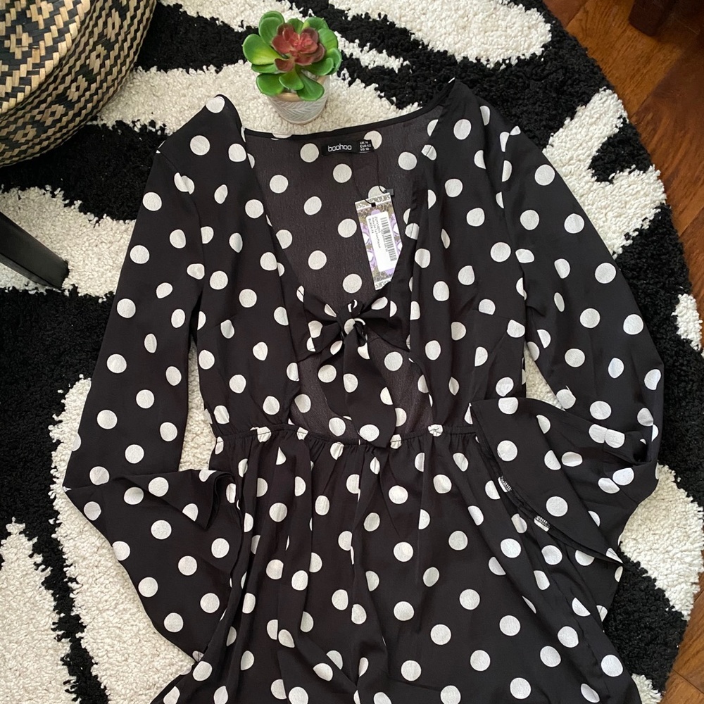 NWT Boohoo Tie-Front Polka Dot Playsuit Size 10